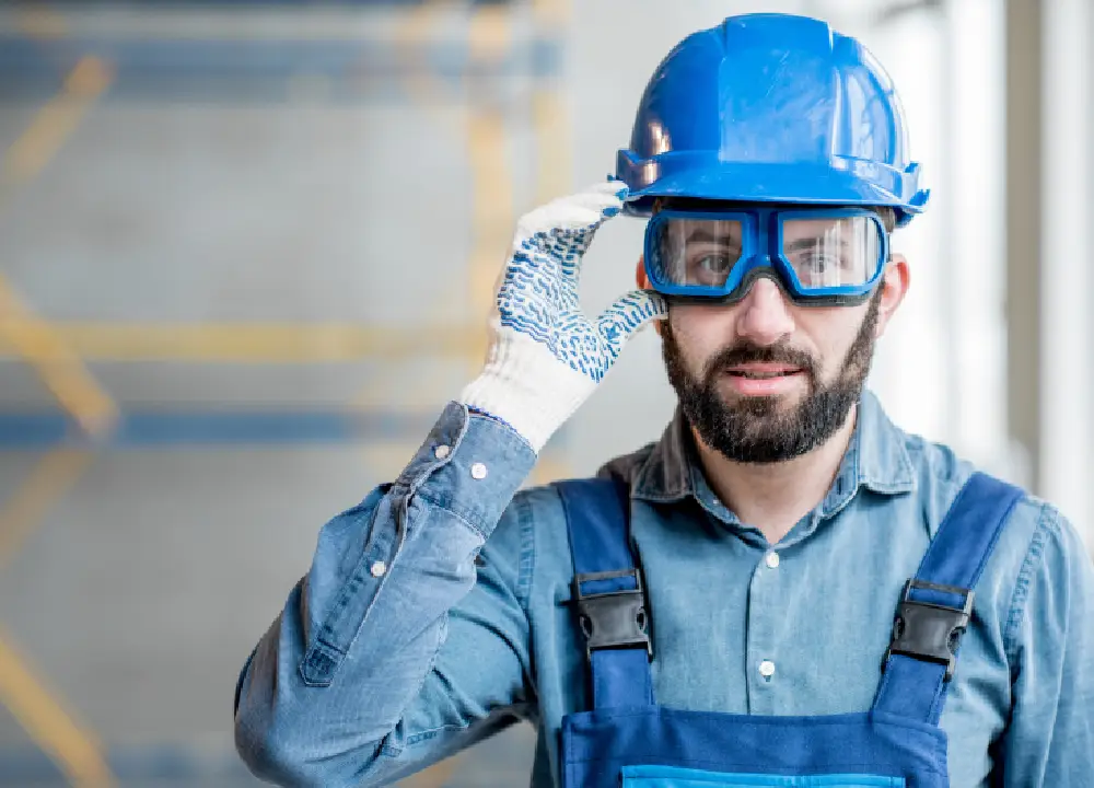 The Risks of Mesothelioma Cancer: What You Need to Know 1 Construction worker in PPE to prevent asbestos exposure