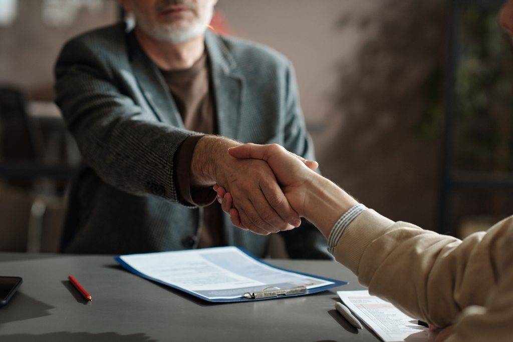 mesothelioma victim receiving compensation