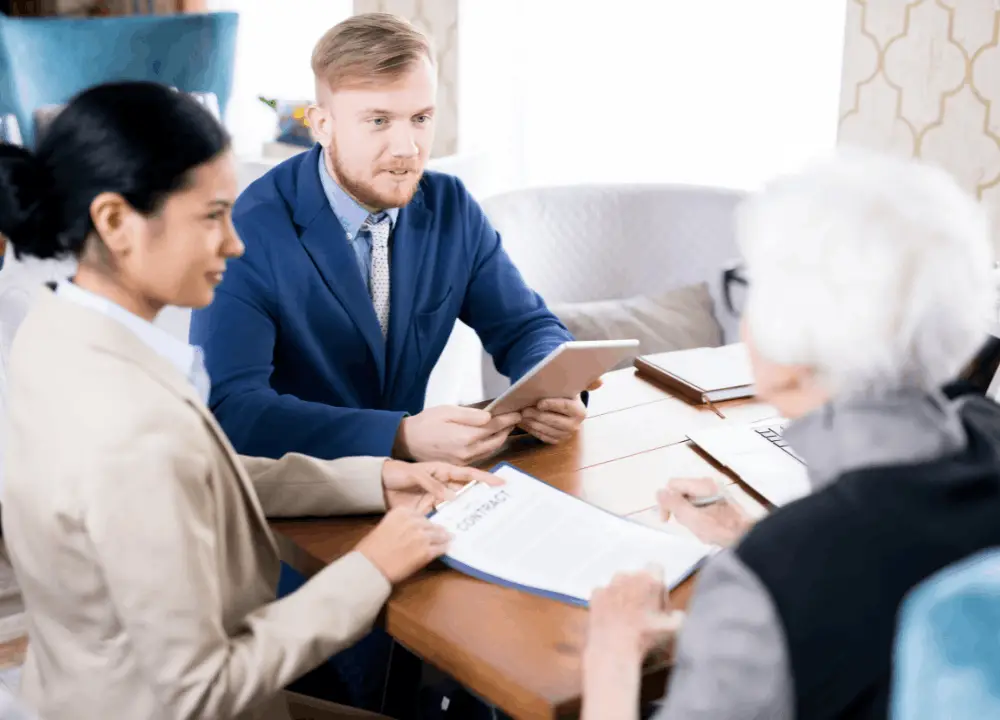 Life After Diagnosis: What the First 90 Days with Mesothelioma Really Look Like 2 Family meeting with an attorney to understand legal options after asbestos exposure